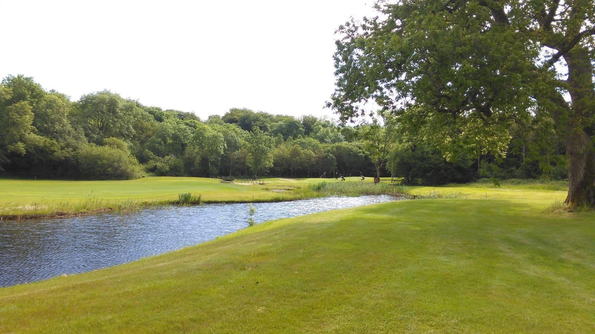 New Forest Estate Lodges Tyrrellspass Dış mekan fotoğraf